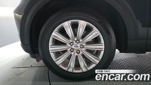 Ford Explorer (VI) 3.3 Hybrid 2022 — фото 5