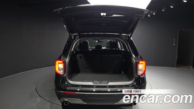 Ford Explorer (VI) 3.3 Hybrid 2022 — фото 24