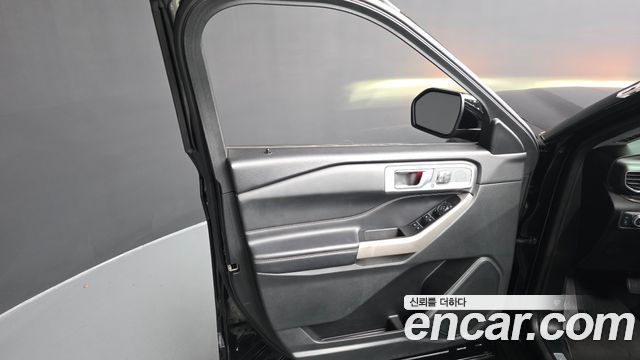 Ford Explorer (VI) 3.3 Hybrid 2022 — фото 30