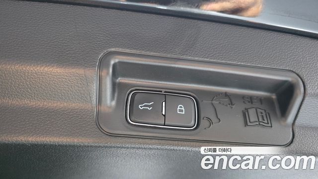 Ford Explorer (VI) 3.3 Hybrid 2022 — фото 33