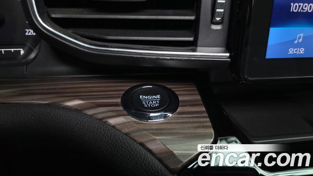 Ford Explorer (VI) 3.3 Hybrid 2022 — фото 35