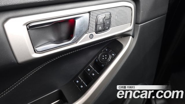Ford Explorer (VI) 3.3 Hybrid 2022 — фото 42