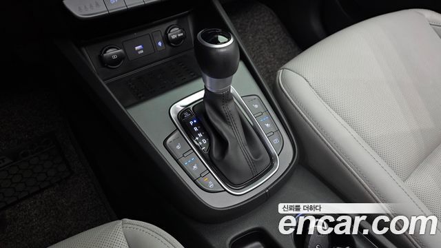Hyundai Kona Hybrid Inspiration 2023 — фото 9