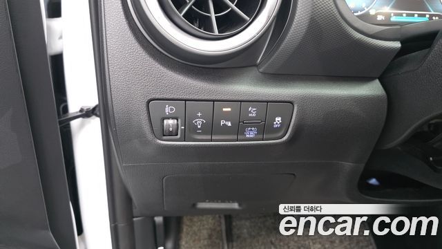 Hyundai Kona Hybrid Inspiration 2023 — фото 19