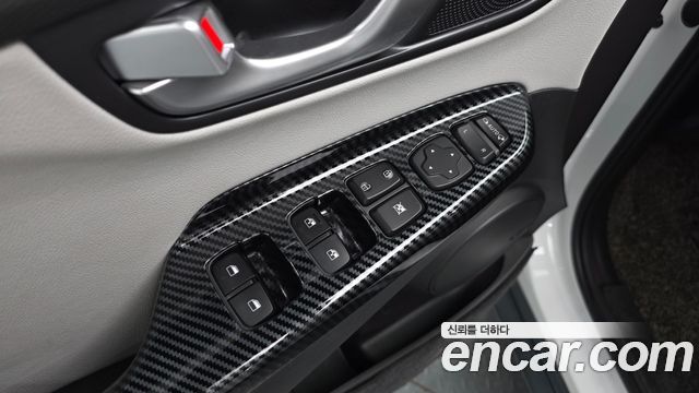 Hyundai Kona Hybrid Inspiration 2023 — фото 28
