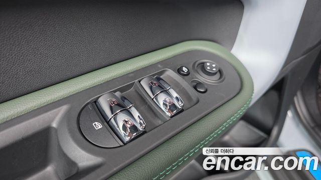 MINI Cooper Countryman Untamed Edition 2nd Gen 2023 — фото 18