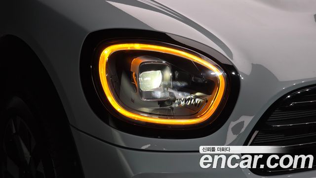 MINI Cooper Countryman Untamed Edition 2nd Gen 2023 — фото 28