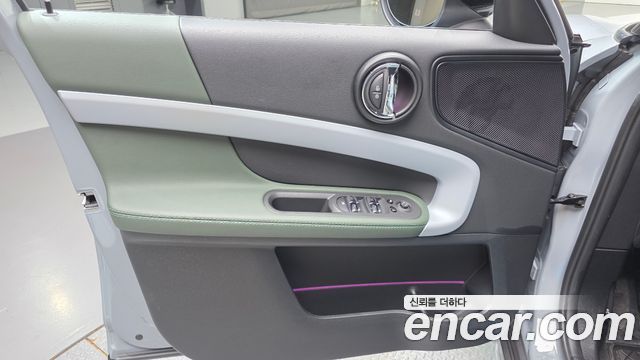 MINI Cooper Countryman Untamed Edition 2nd Gen 2023 — фото 30