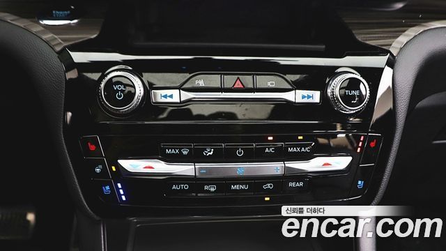 Ford Explorer (VI) 2.3 LimIted 4WD 2022 — фото 20
