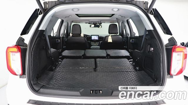 Ford Explorer (VI) 2.3 LimIted 4WD 2022 — фото 23