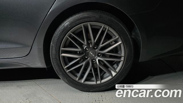Genesis G70 2.0T Supreme 2018 — фото 21