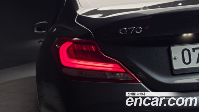 Genesis G70 2.0T Supreme 2018 — фото 23