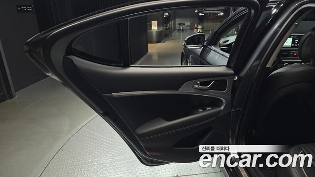 Genesis G70 2.0T Supreme 2018 — фото 25