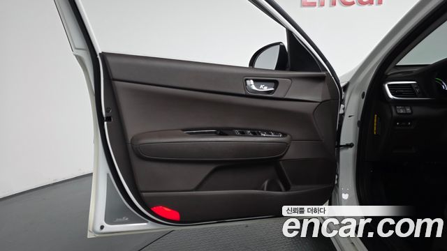 Kia K5 Hybrid (II) Noblesse 2019 — фото 24