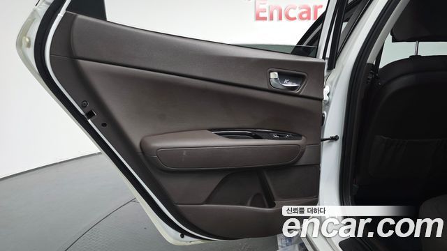 Kia K5 Hybrid (II) Noblesse 2019 — фото 25