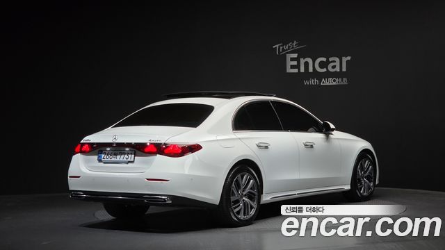 Mercedes-Benz E-Class (W214) E220d 4MATIC Exclusive 2024 — фото 2