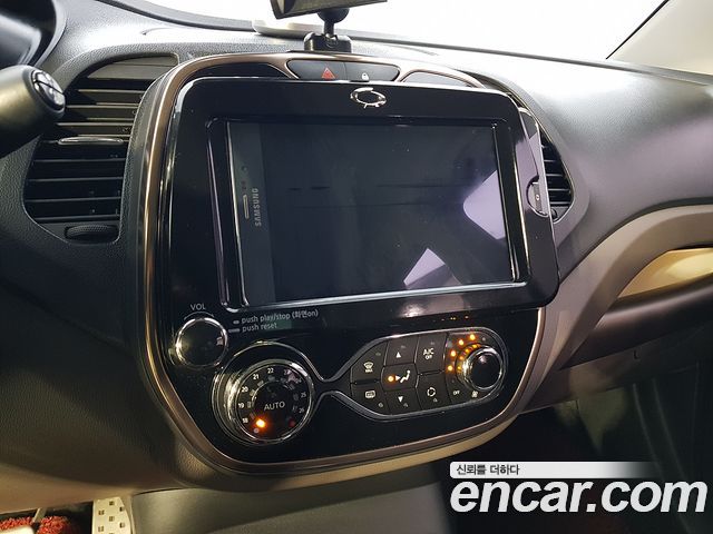 Renault Korea QM3 RE Signature 2016 — фото 17