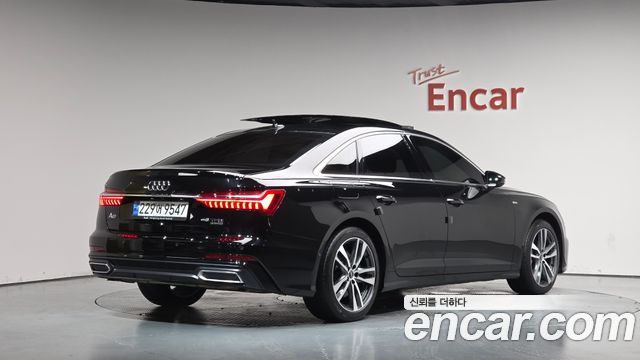 Audi A6 (C8) 45 TFSI Quattro Premium 2022 — фото 2