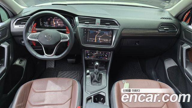 Volkswagen Tiguan Allspace 2.0 TSI Prestige 2023 — фото 7
