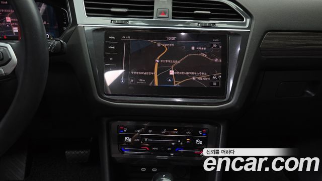 Volkswagen Tiguan Allspace 2.0 TSI Prestige 2023 — фото 18