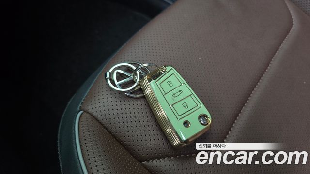 Volkswagen Tiguan Allspace 2.0 TSI Prestige 2023 — фото 20