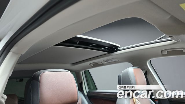 Volkswagen Tiguan Allspace 2.0 TSI Prestige 2023 — фото 36