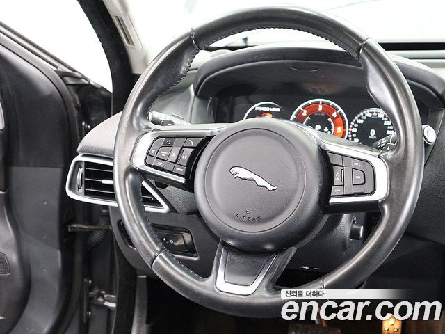 Jaguar XE 20d Perstige AWD 2018 — фото 7