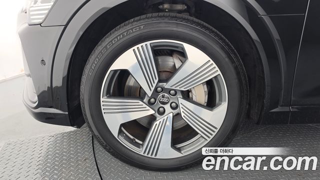 Audi e-tron 55 Quattro Sportback 2022 — фото 5