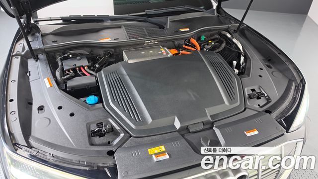 Audi e-tron 55 Quattro Sportback 2022 — фото 6