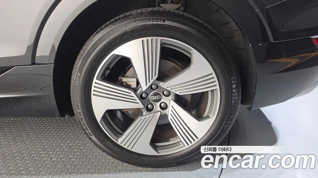 Audi e-tron 55 Quattro Sportback 2022 — фото 21