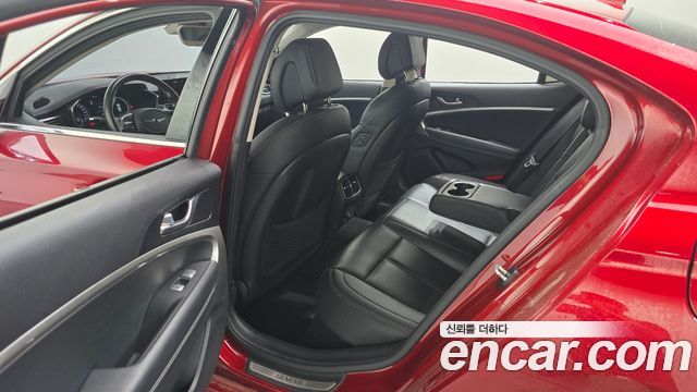 Genesis G70 Gasoline 2.0T 4WD 2022 — фото 12