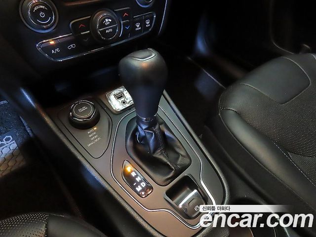 Jeep Cherokee (KL) 2.4 Longitude High AWD 2019 — фото 16