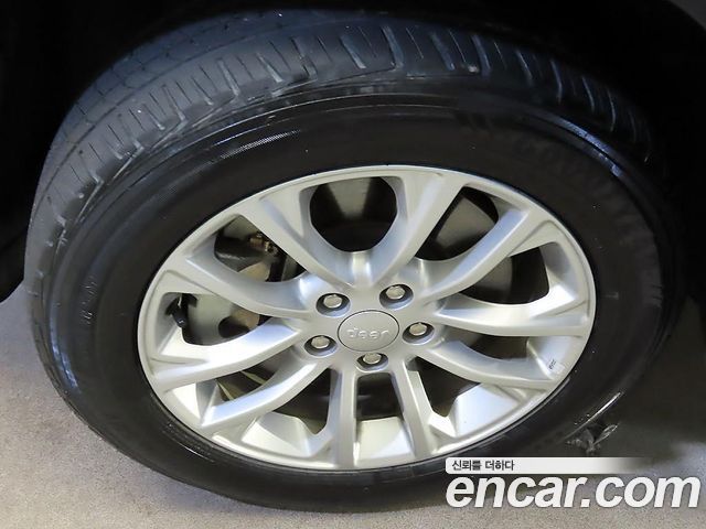 Jeep Cherokee (KL) 2.4 Longitude High AWD 2019 — фото 24