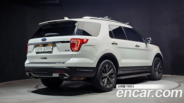 Ford Explorer 2.3 Limited 4WD 5th 2019 — фото 2