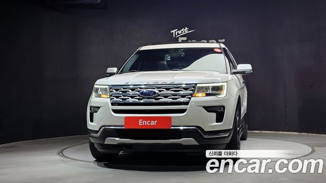 Ford Explorer 2.3 Limited 4WD 5th 2019 — фото 3