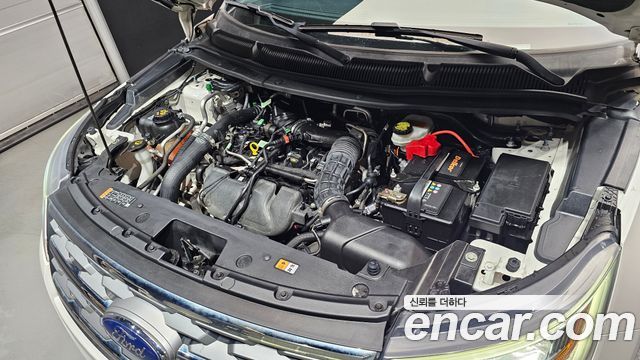 Ford Explorer 2.3 Limited 4WD 5th 2019 — фото 6