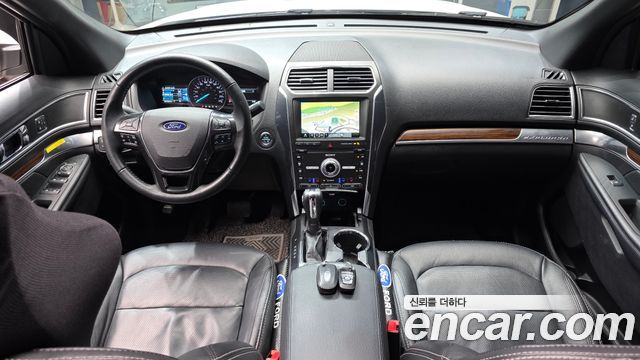 Ford Explorer 2.3 Limited 4WD 5th 2019 — фото 7