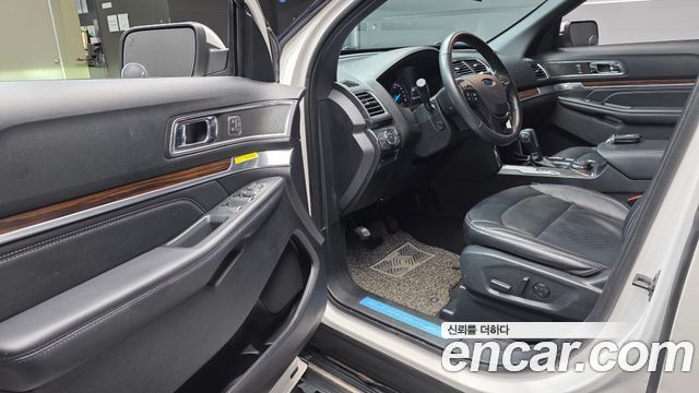 Ford Explorer 2.3 Limited 4WD 5th 2019 — фото 10