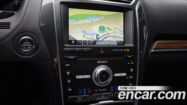 Ford Explorer 2.3 Limited 4WD 5th 2019 — фото 15