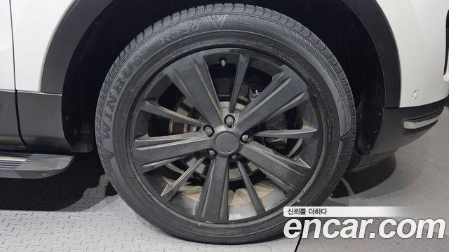 Ford Explorer 2.3 Limited 4WD 5th 2019 — фото 21