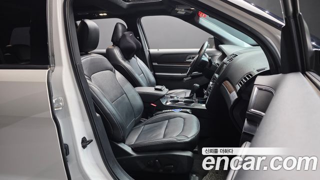 Ford Explorer 2.3 Limited 4WD 5th 2019 — фото 26