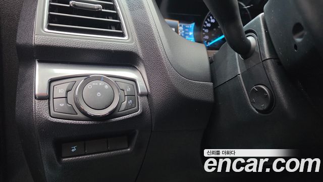 Ford Explorer 2.3 Limited 4WD 5th 2019 — фото 27