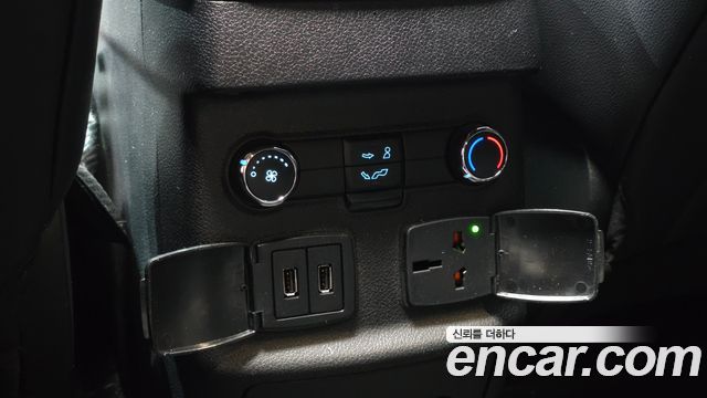 Ford Explorer 2.3 Limited 4WD 5th 2019 — фото 29