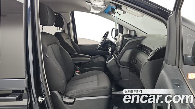 Hyundai Staria Cargo 5-Seater Smart 2023 — фото 11