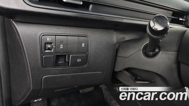 Hyundai Staria Cargo 5-Seater Smart 2023 — фото 17
