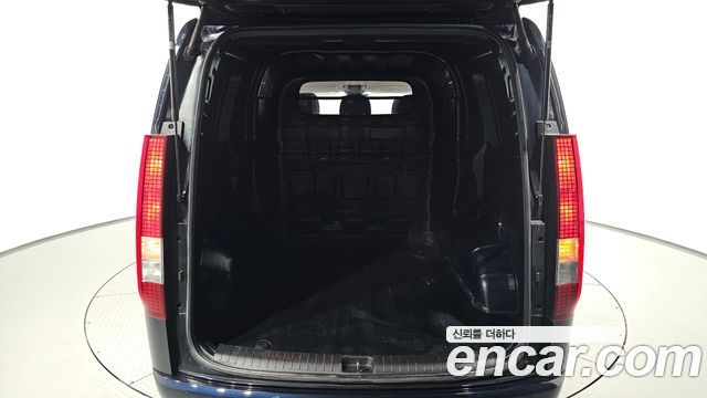 Hyundai Staria Cargo 5-Seater Smart 2023 — фото 29