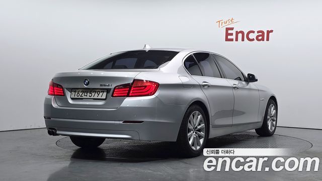 BMW 5 Series (F10) 528i 2011 — фото 2