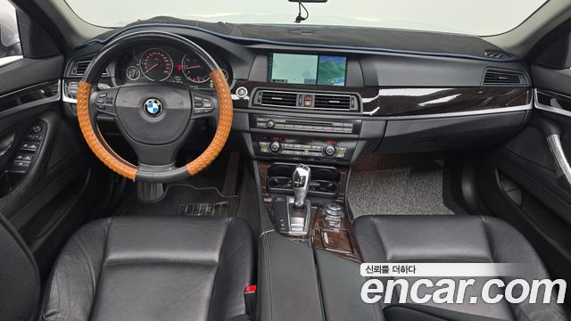 BMW 5 Series (F10) 528i 2011 — фото 7