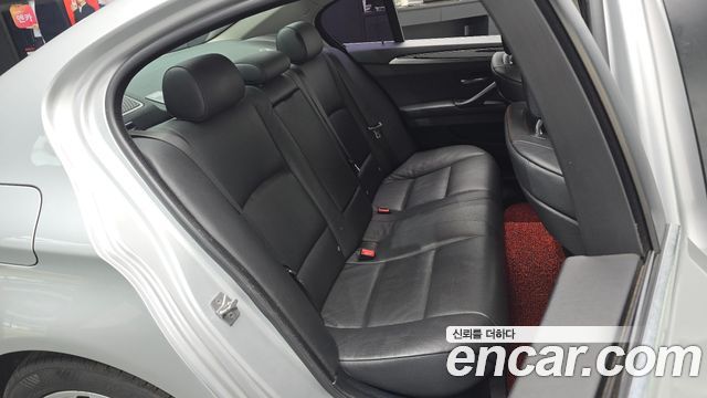 BMW 5 Series (F10) 528i 2011 — фото 11