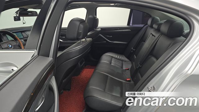 BMW 5 Series (F10) 528i 2011 — фото 12